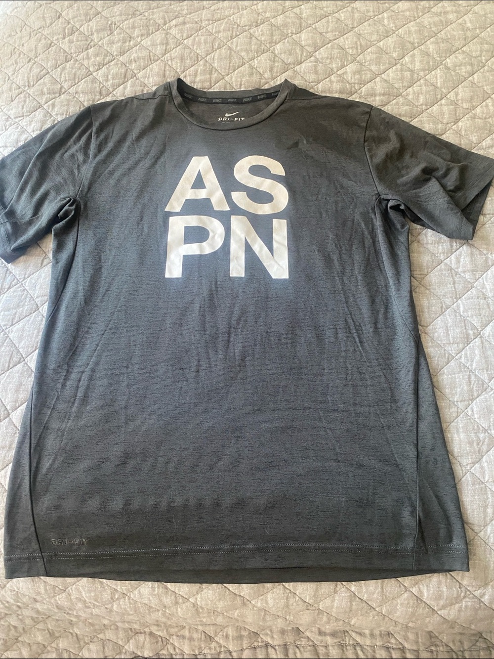 Nike Men's Black ASPN Short-Sleeve Performance Tee
